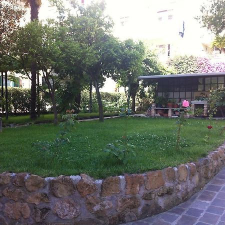 Aristocarli Bed & Breakfast Рим Екстериор снимка